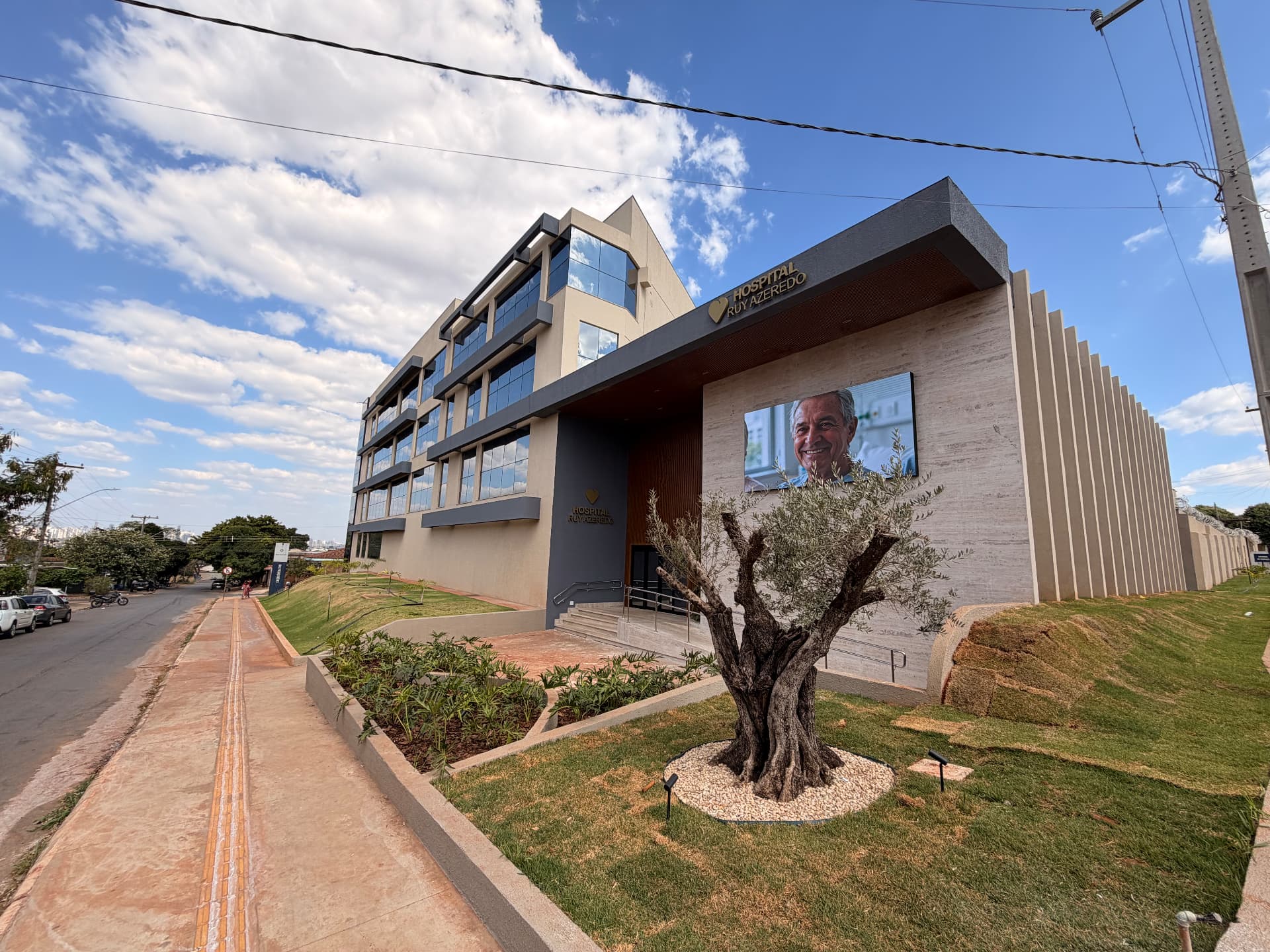 Fachada do Hospital Ruy Azeredo em Goiânia